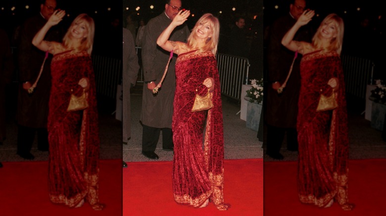 Goldie Hawn attending Michael Douglas and Catherine Zeta-Jones's wedding