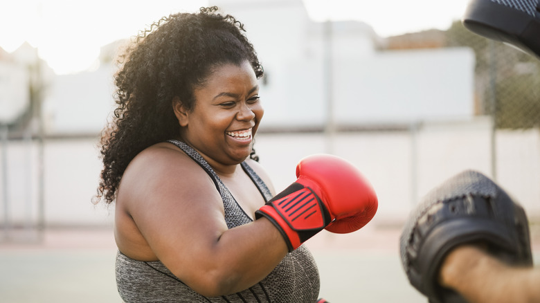 Woman boxing
