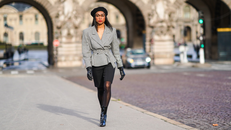 Woman in houndstooth blazer