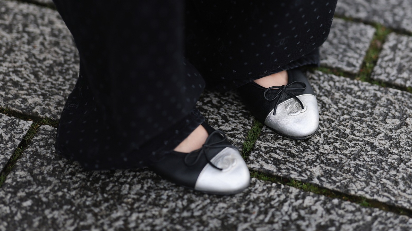 Black and white ballet flats sale