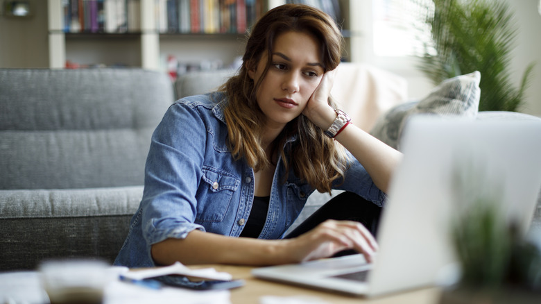 woman working on computer