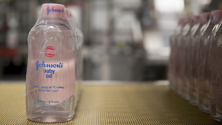 johnson's baby oil