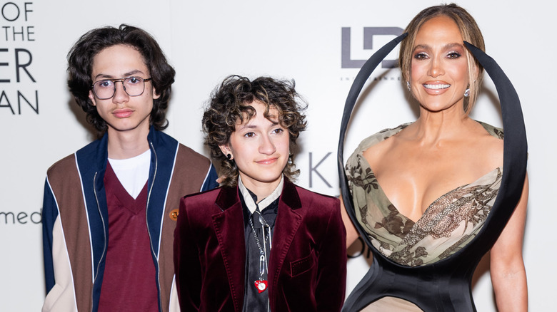 Jennifer Lopez and her children smiling