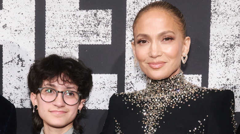 Emme Muniz and friend smiling