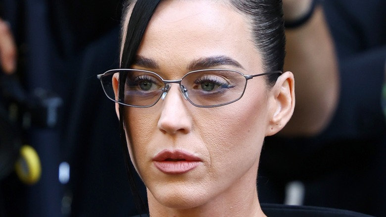 Katy Perry showing a slimmer face in 2026 at Paris Fashion Week