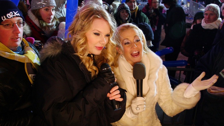 Taylor Swift and Kellie Pickler on New Year's Eve 2008