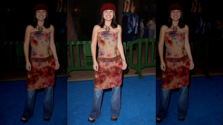 Kelly Clarkson on the red carpet in 2002