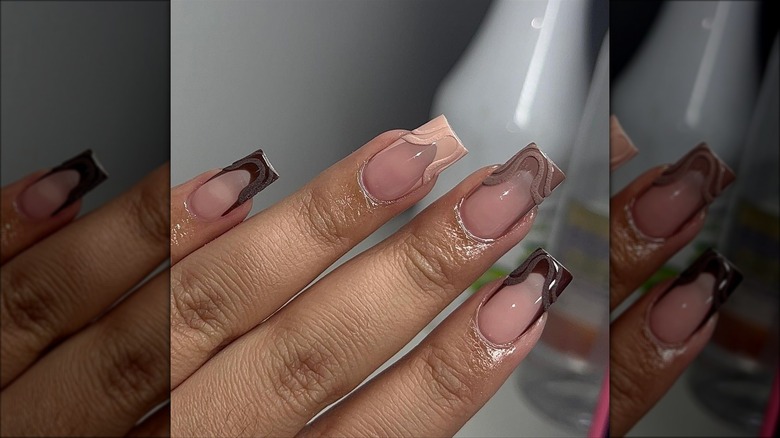 Texture latte nails