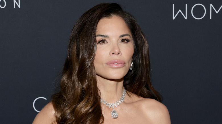 Lauren Sanchez Bezos posing on the red carpet