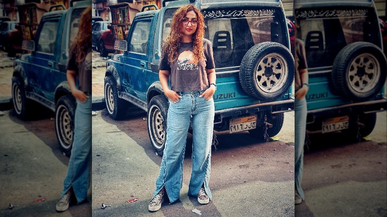 woman wearing jeans