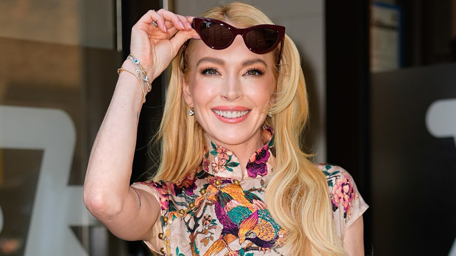 Lindsay Lohan Is Such A Beauty In Makeup-Free Snaps