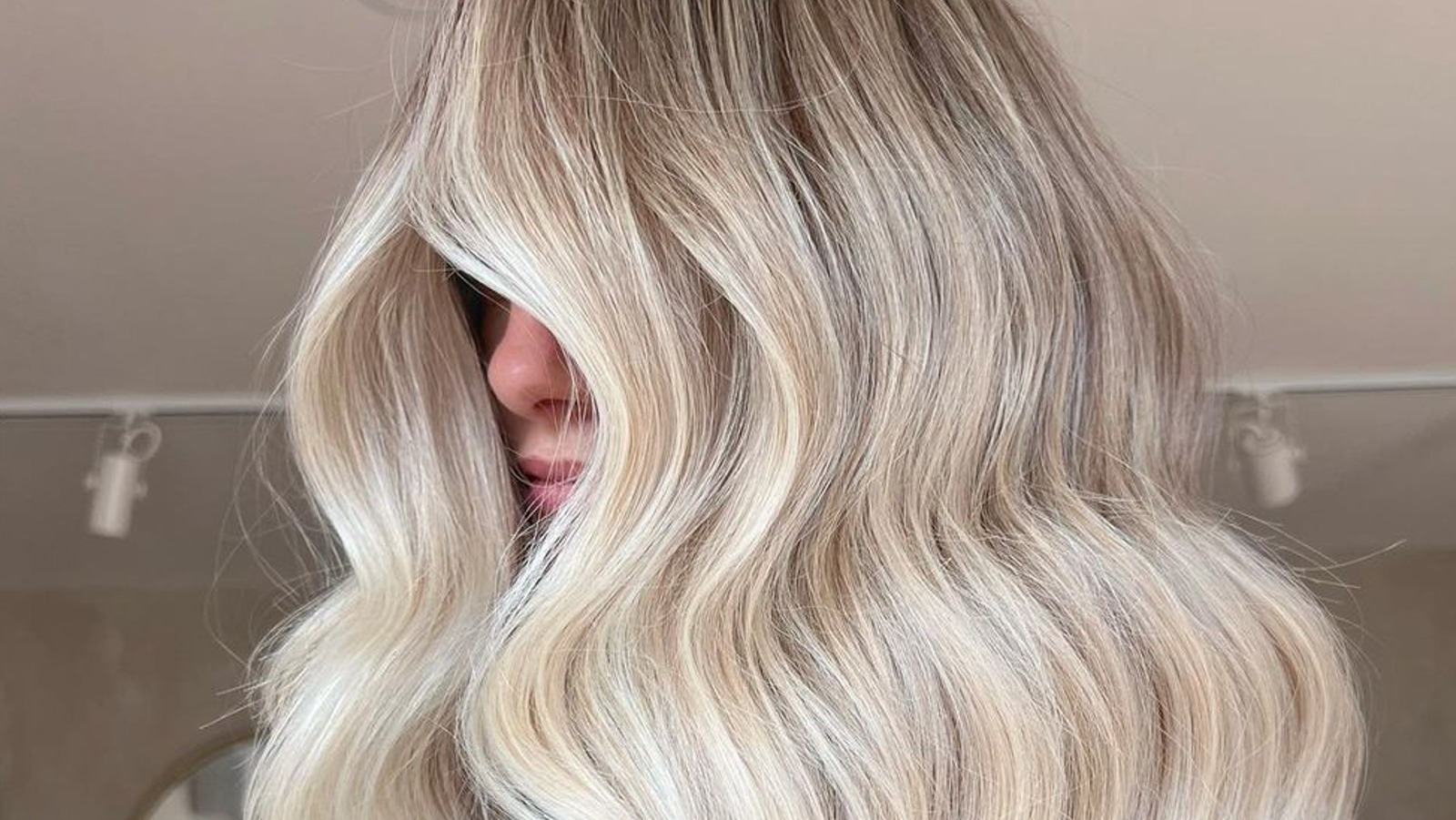 Linen Blonde Is The Chic Way To Do Light Hair This Winter