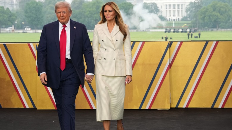 Melania Trump wearing an ill-fitting outfit with Donald Trump in 2025