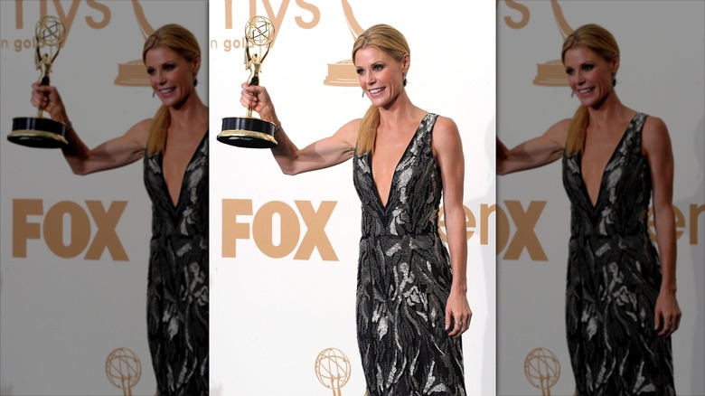 Julie Bowen at the 2011 Emmys with her award