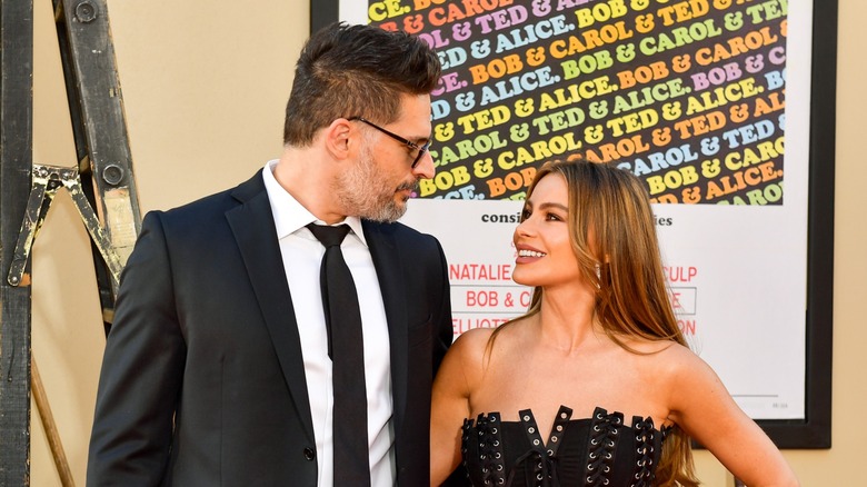 Sofia Vergara and Joe Manganiello looking at each other on the red carpet