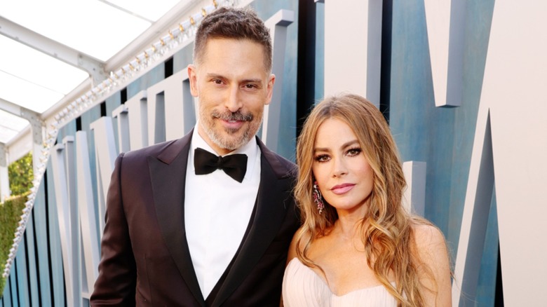 Sofia Vergara and Joe Manganiello posing on the red carpet