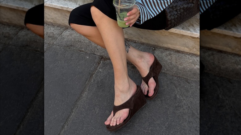 Style influencer Alexandra Eklund shows off her kitten wedges via an Instagram post