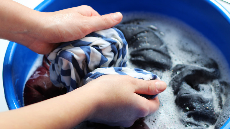 Cleaning clothes