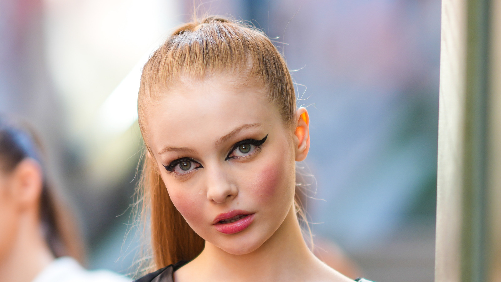Oversized Winged Eyeliner Is All Over The Runways For 2024 Get The Look