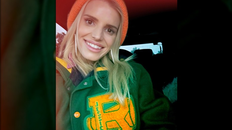 Jessica Simpson smiling in a selfie