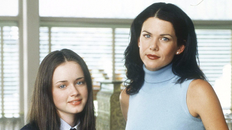 Rory and Lorelai Gilmore on the set of Gilmore Girls