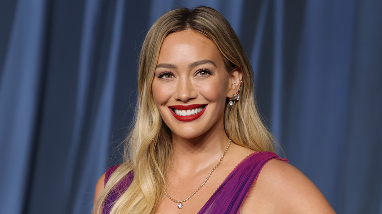 Hilary Duff with red lipstick