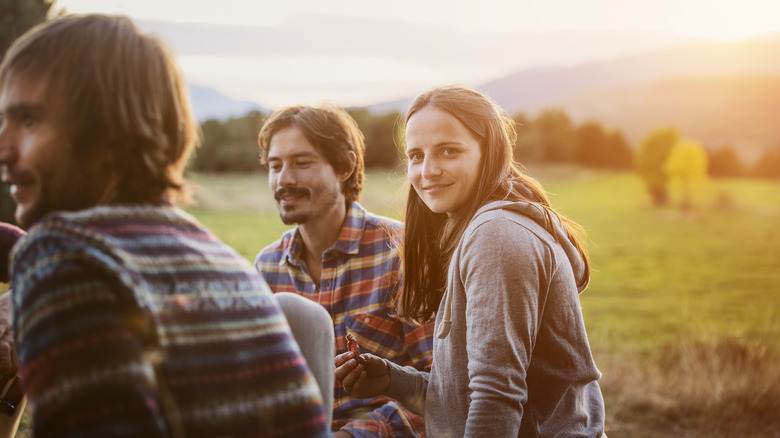 People picnicing