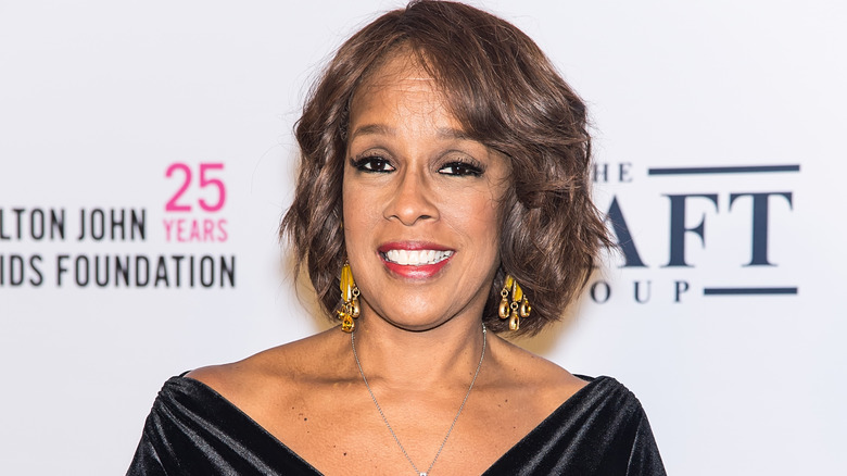 Gayle King smiled on the red carpet in 2017