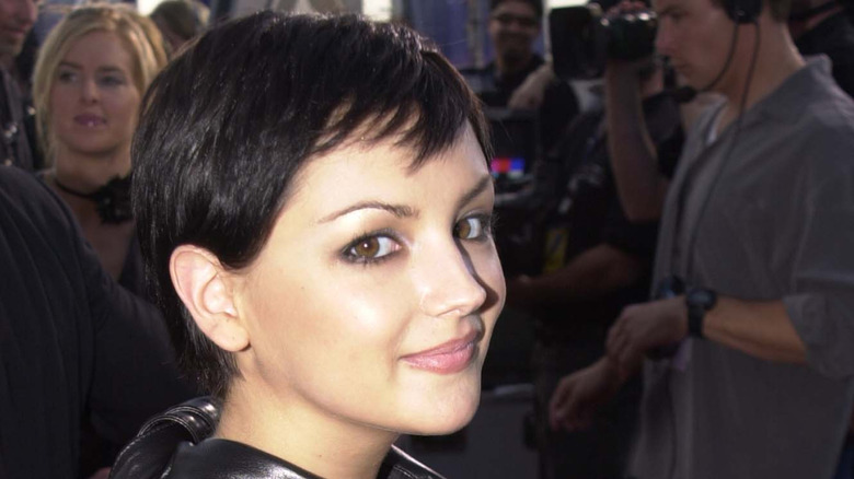 Rachael Leigh Cook at The 43rd Annual GRAMMY Awards in February 2001