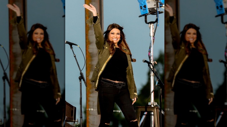 kimberly guilfoyle campaigning for trump august 2020