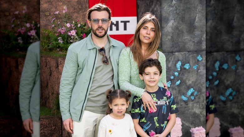 Nathan Massey, Cara De La Hoyde-Massey and children