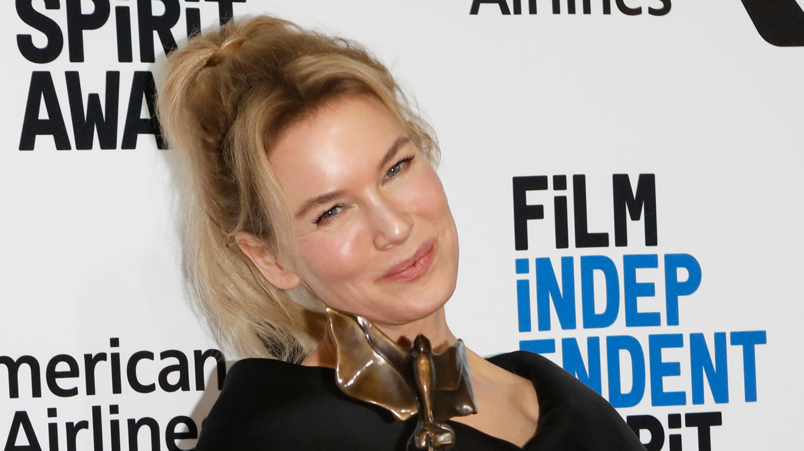 Rene Zellweger's Best & Worst Red Carpet Outfits Of All Time