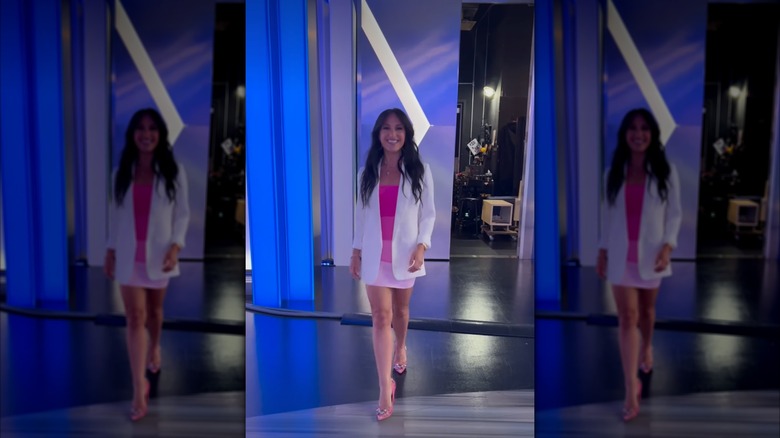 Emily Compagno in the Fox strudio