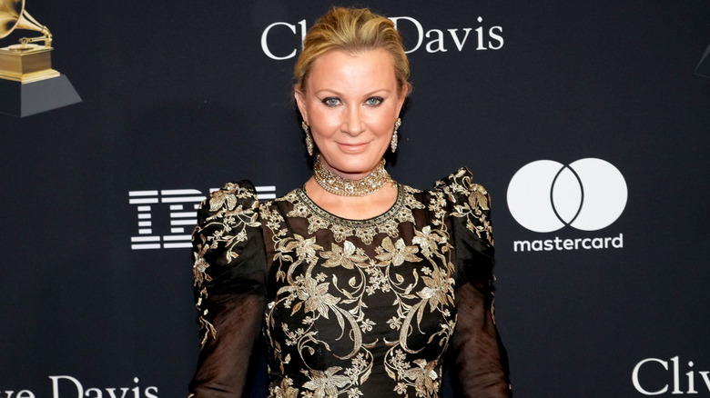 Sandra Lee smiles on the red carpet in 2024
