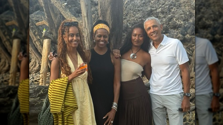 A casual photo of the Obama family on vacation
