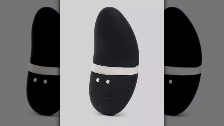 Black pebble vibrator