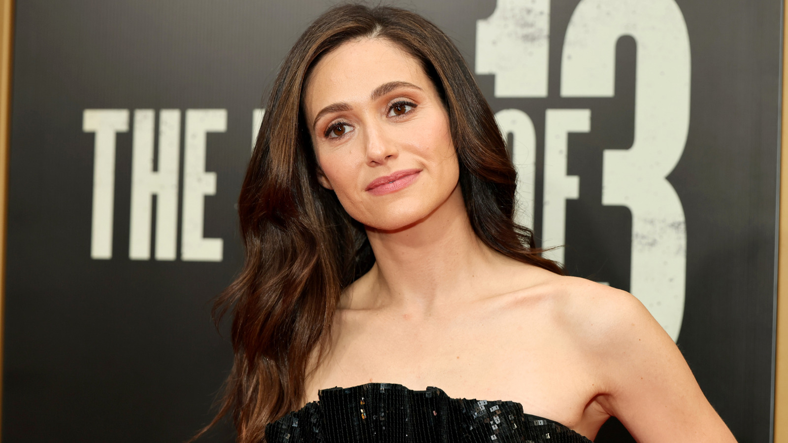 Shameless Star Emmy Rossum Stuns When She Rocks Her Natural Hair Texture