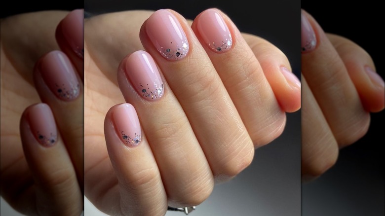 Glitter nails