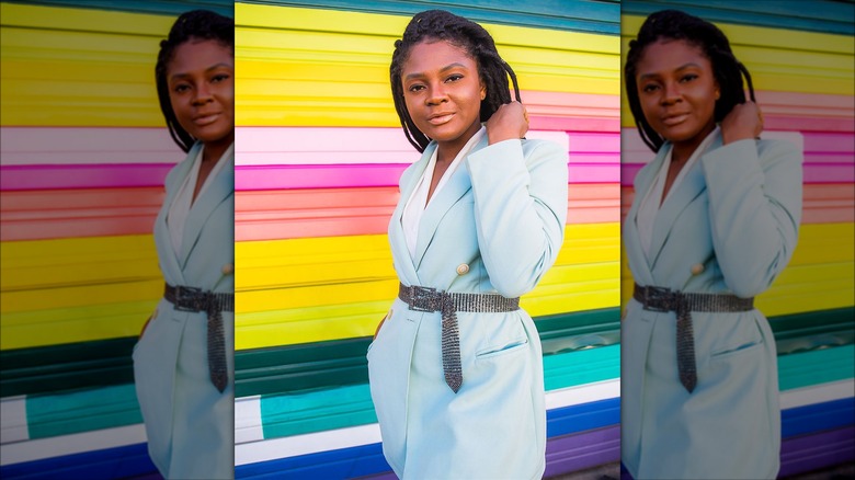 Woman wearing a shimmery belt