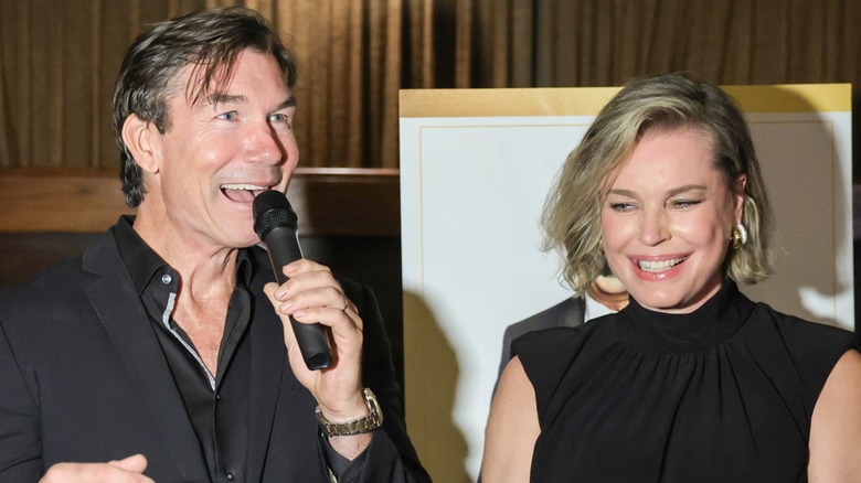 Jerry O'Connell and Rebecca Romijn speaking on stage