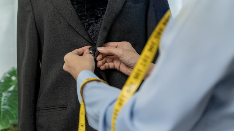 Tailor fixing button