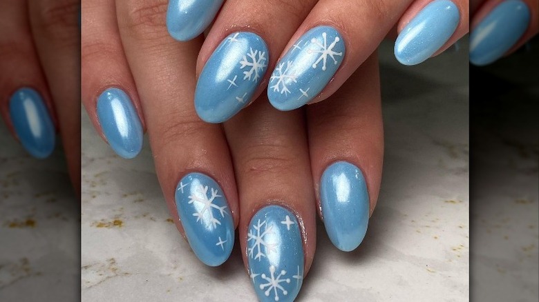 blue snowflake nails