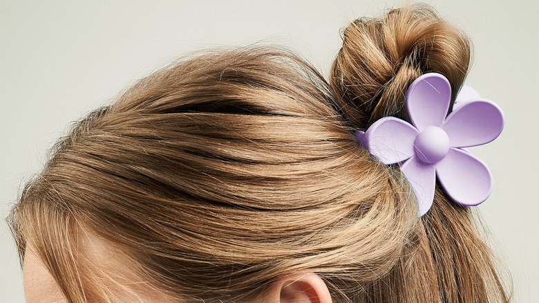 Claw hair clips