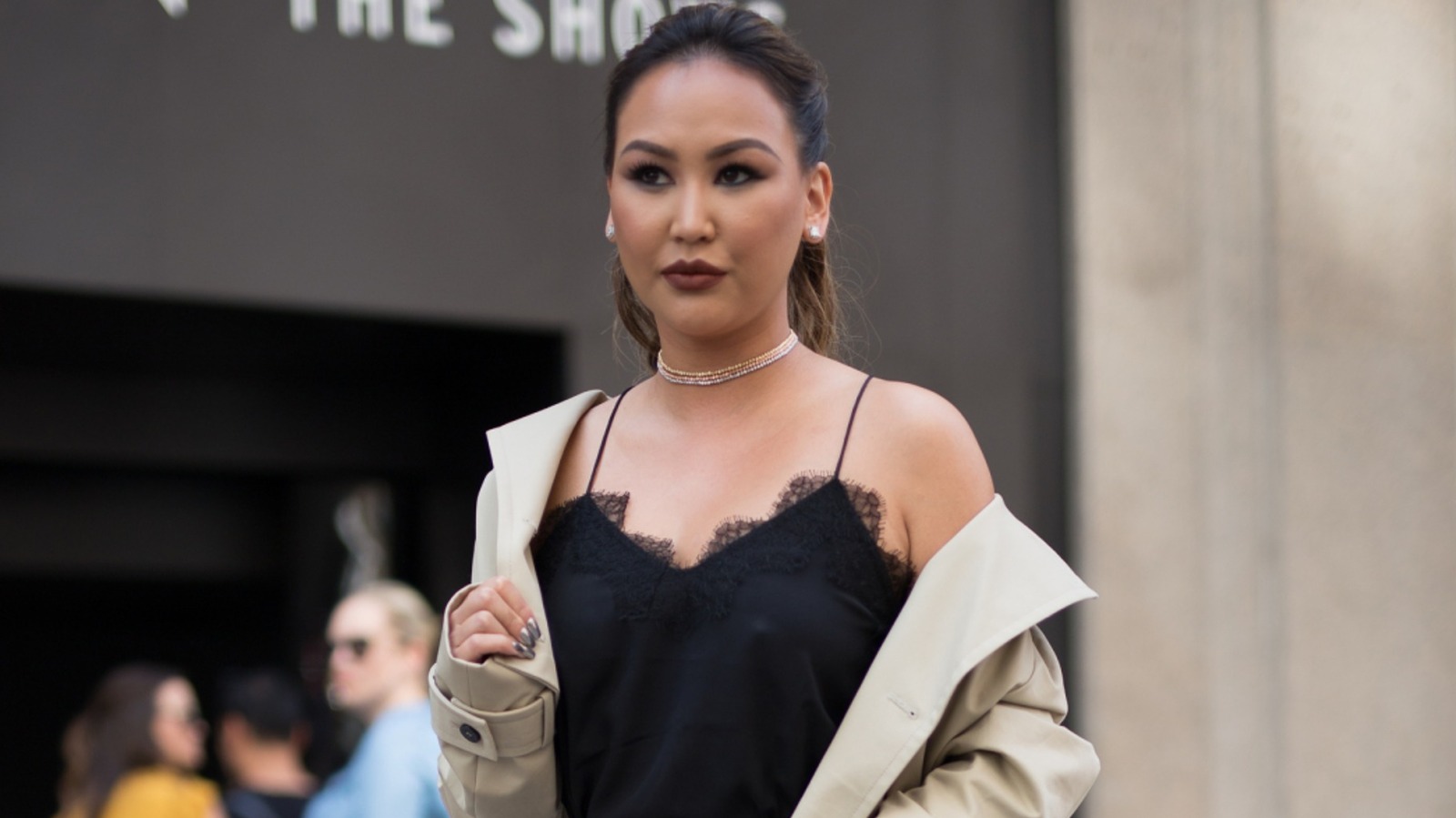 The 2016 Nostalgia Is Strong But These Fashion & Beauty Trends Can Stay In The Tumblr Era