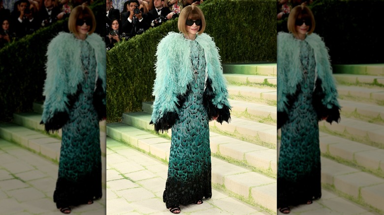 Anna Wintour posing on the 2026 Met Gala red carpet