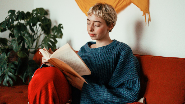 Woman reading