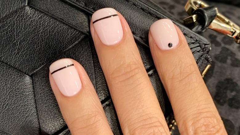 Floating French manicure