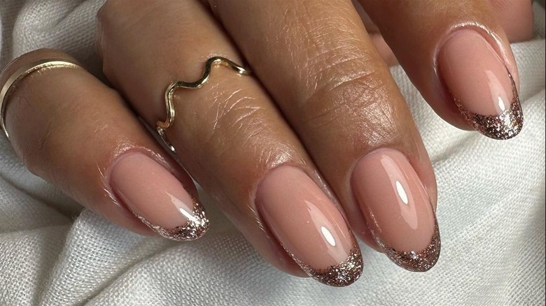 Glitter French manicure