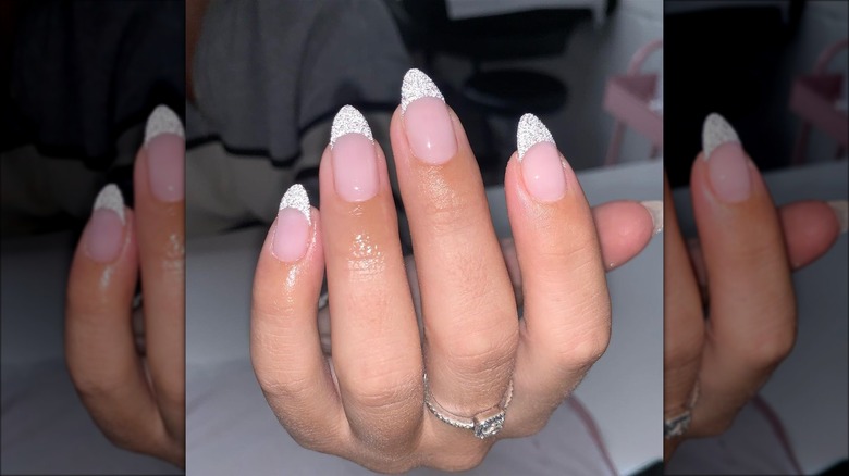 Silver glitter manicure