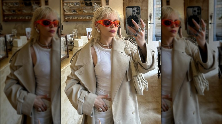 Woman in sunglasses 